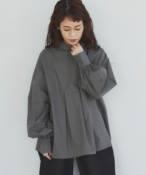 Libra Cue(リブラ キュー)の「タックボリュームハイネックブラウス(シャツ/ブラウス・レディース・グリーン/チャコールグレー/ベージュ・FREE)」の4枚目の写真