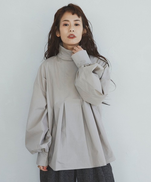 Libra Cue(リブラ キュー)の「タックボリュームハイネックブラウス(シャツ/ブラウス・レディース・グリーン/チャコールグレー/ベージュ・FREE)」の13枚目の写真