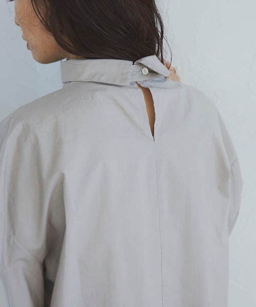 Libra Cue(リブラ キュー)の「タックボリュームハイネックブラウス(シャツ/ブラウス・レディース・グリーン/チャコールグレー/ベージュ・FREE)」の12枚目の写真