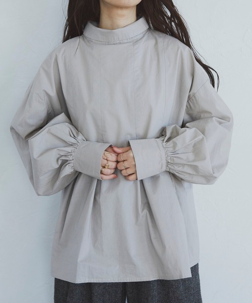 Libra Cue(リブラ キュー)の「タックボリュームハイネックブラウス(シャツ/ブラウス・レディース・グリーン/チャコールグレー/ベージュ・FREE)」の18枚目の写真