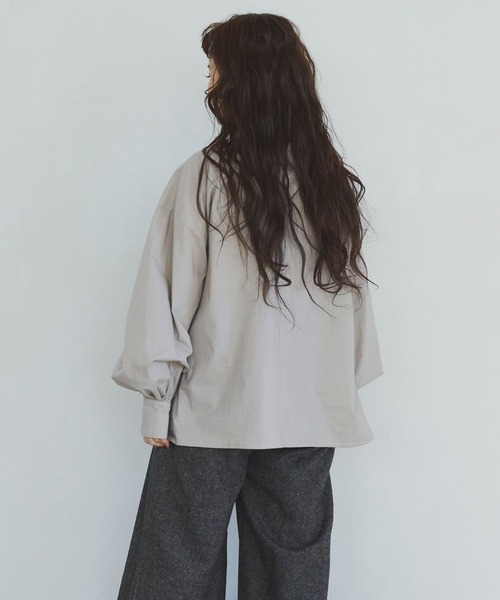 Libra Cue(リブラ キュー)の「タックボリュームハイネックブラウス(シャツ/ブラウス・レディース・グリーン/チャコールグレー/ベージュ・FREE)」の16枚目の写真