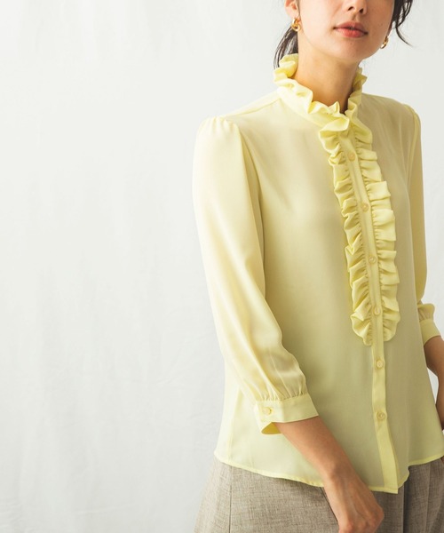 NARACAMICIE(ナラカミーチェ)の「ソフトジョーゼット衿フリルブラウス(シャツ/ブラウス・レディース・ベージュ/オフホワイト/イエロー・MEDIUM/LARGE/SMALL/XXX-LARGE/XX-LARGE/X-LARGE)」の5枚目の写真