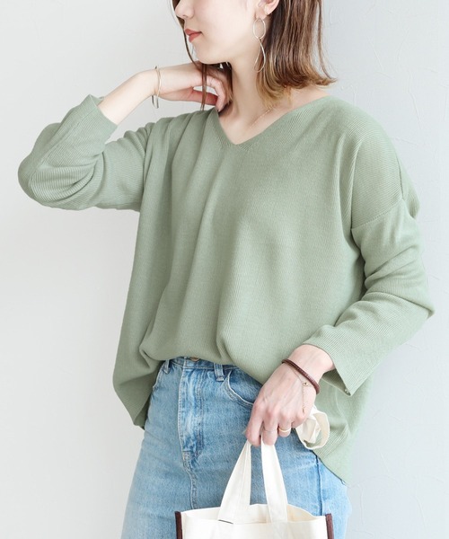 reca(レカ)の「Vネックニットプルオーバー(ニット/セーター・レディース・ラベンダー/ピンクベージュ/ミント/オフホワイト・FREE)」の2枚目の写真