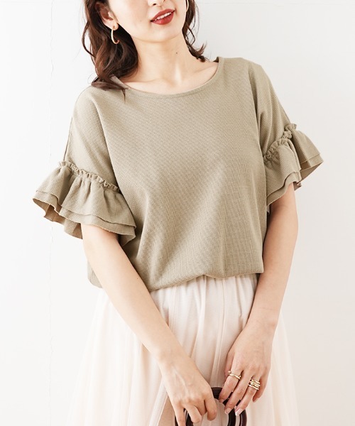 Futier land(フューティアランド)の「袖フリルワッフルTシャツ(Tシャツ/カットソー・レディース・ホワイト/ベージュ/モカ/チャコール・MEDIUM)」の4枚目の写真