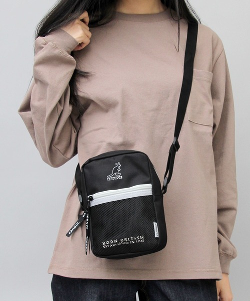 KANGOL（カンゴール）の「メッシュポケット 縦型 ミニショルダーバッグ（ショルダーバッグ・メンズ・ブラック/ブラック系その他・FREE）」の2枚目の写真