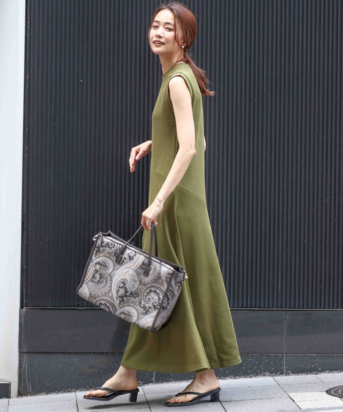 ワンピースキリカエノースリーブカットワンピース ワンピース Andemiu アンデミュウ のファッション