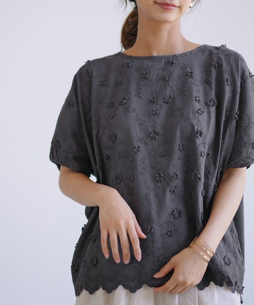 rps（アールピーエス）の「３Ｄ刺繍レースプルオーバー（シャツ/ブラウス・レディース・チャコールグレー/オフホワイト/ミント・M）」の5枚目の写真