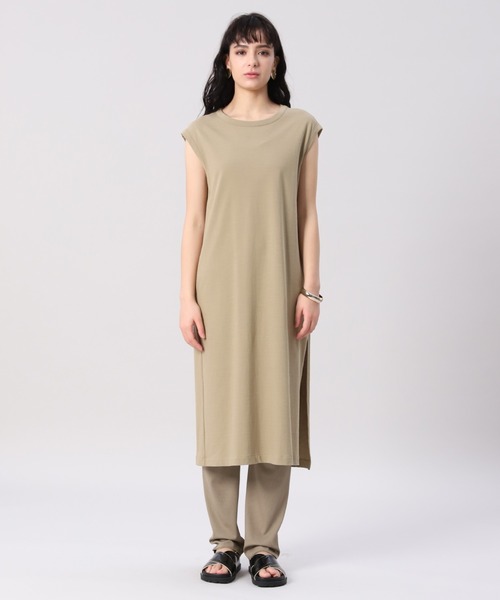 INED(イネド)の「バックシャンロングチュニック(ワンピース・レディース・ブラック/ブラウン/オフホワイト/カーキ・9号)」の6枚目の写真
