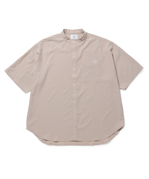 bonjour bonsoir（ボンジュール　ボンソワール）の「【bonjour bonsoir】バンドカラー半袖シャツ（シャツ/ブラウス・メンズ・ベージュ/サックスブルー/グリーン/スミクロ・M/L/XL）」の5枚目の写真