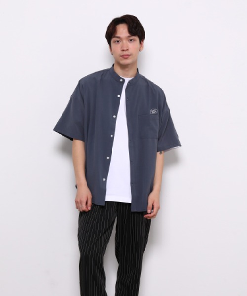 bonjour bonsoir（ボンジュール　ボンソワール）の「【bonjour bonsoir】バンドカラー半袖シャツ（シャツ/ブラウス・メンズ・ベージュ/サックスブルー/グリーン/スミクロ・M/L/XL）」の19枚目の写真