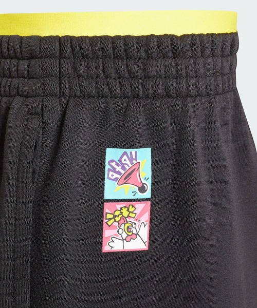 adidas（アディダス）の「LEGO ムーブ AEROREADY トラックパンツ [LEGO Move AEROREADY Track Pants] アディダス（キッズ/子供用）（スウェットパンツ・キッズ・ブラック×イエロー・100/110/120/130/140/150/160）」の3枚目の写真