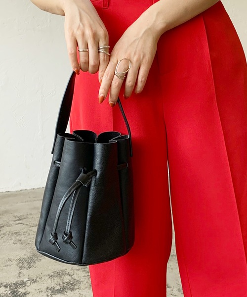 LIAN(リアン)の「【Made in Japan】レザーパネルラウンドハンドバッグ(ハンドバッグ・レディース・オフホワイト/ブラック/ブラウン・FREE)」の10枚目の写真