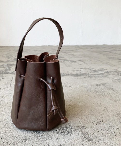 LIAN(リアン)の「【Made in Japan】レザーパネルラウンドハンドバッグ(ハンドバッグ・レディース・オフホワイト/ブラック/ブラウン・FREE)」の11枚目の写真