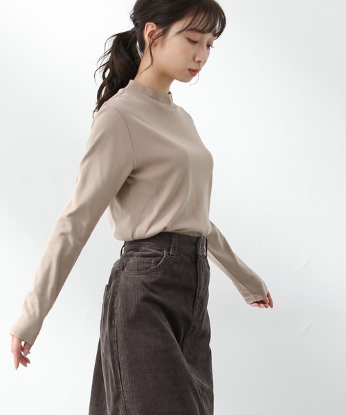 Honeys(ハニーズ)の「ハイネックTシャツ(Tシャツ/カットソー・レディース・ライトベージュ/ダークベージュ/ブラック/ボルドー/スミクロ/ブルーグレー/ピンク系その他・M/L/S)」の17枚目の写真