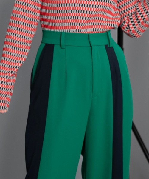 Eimee Law（エイミーロウ）の「バイカラーパンツ（その他パンツ・レディース・グリーン/ダークブルー/ブラック/アイボリー/ライトイエロー/ネイビー・38）」の22枚目の写真