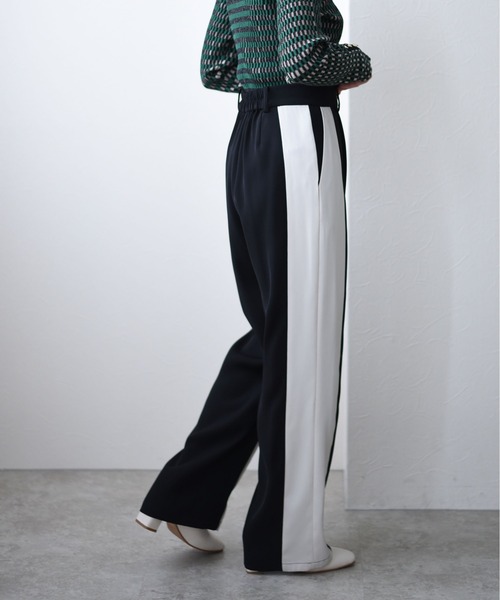 Eimee Law（エイミーロウ）の「バイカラーパンツ（その他パンツ・レディース・グリーン/ダークブルー/ブラック/アイボリー/ライトイエロー/ネイビー・38）」の11枚目の写真