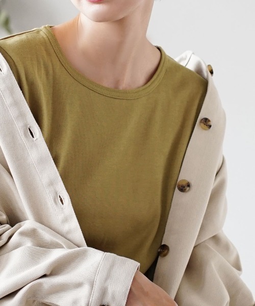 zootie(ズーティー)の「【着た瞬間あったかい】無地&ボーダー 裏起毛クルーネックカットソー(Tシャツ/カットソー・レディース・チャコール/オレンジ/ブラック×グレー/杢グレー/マスタード/バーガンディー/ブラック/アイボリー/ブラック×ホワイト/ライトベージュ/ダークグリーン・M/LL/L)」の9枚目の写真