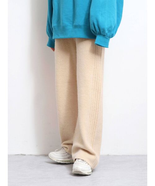 Ungrid（アングリッド）の「【WEB限定】ニットストレートパンツ（その他パンツ・レディース・ブラック/アイボリー/モカ・FREE）」の15枚目の写真