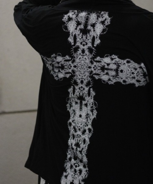 KMRii（ケムリ）の「【別注】KMRii/ケムリ/Magnolia Cross Drape CD