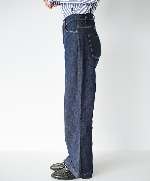 haco!（ハコ）の「やぼったく見せずにすっきり見せる！　かため素材で着れば着るほど愛着が湧く濃紺デニム by who made me（デニムパンツ・レディース・ダークインディゴブルー・1/3/5/7）」の4枚目の写真