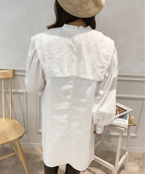 apres jour(アプレジュール)の「つけ襟チュニックワンピース【ZOZOTOWN限定アイテム】【1.1】(ワンピース・レディース・オフホワイト/ブルー系その他/ブラック・X-LARGE/フリー)」の7枚目の写真