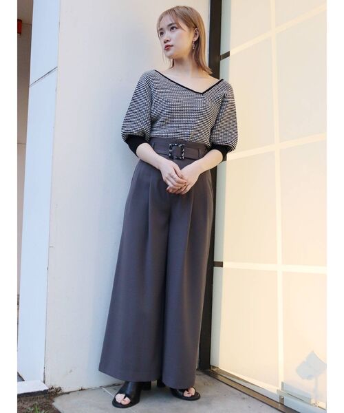 MURUA（ムルーア）の「ハイウエストタックワイドパンツ（その他パンツ・レディース・グレー/イエロー/グリーン/アイボリー・1/2）」の11枚目の写真