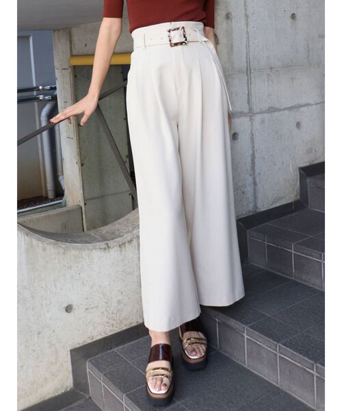 MURUA（ムルーア）の「ハイウエストタックワイドパンツ（その他パンツ・レディース・グレー/イエロー/グリーン/アイボリー・1/2）」の12枚目の写真