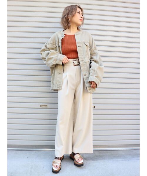 MURUA（ムルーア）の「ハイウエストタックワイドパンツ（その他パンツ・レディース・グレー/イエロー/グリーン/アイボリー・1/2）」の20枚目の写真