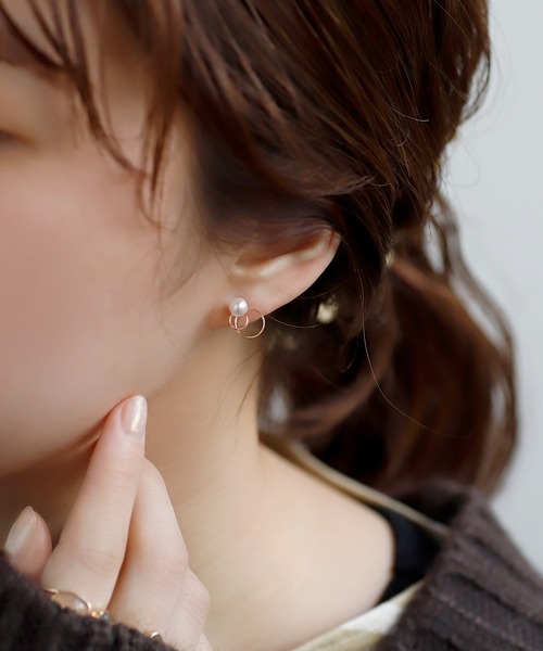 ANEMONE（アネモネ）の「パール×ダブルサークルピアス（ピアス（両耳用）・レディース・ゴールド/ピンクゴールド/シルバー・FREE）」の3枚目の写真