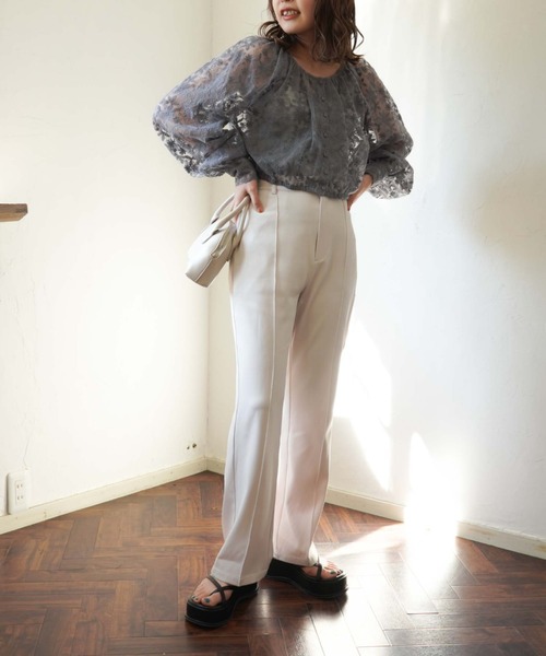 archives(アルシーヴ)の「【新色追加】ボリュームギャザーチュールブラウス(シャツ/ブラウス・レディース・ブラック/ブルー/グリーン/アイボリー/モカ・MEDIUM)」の8枚目の写真