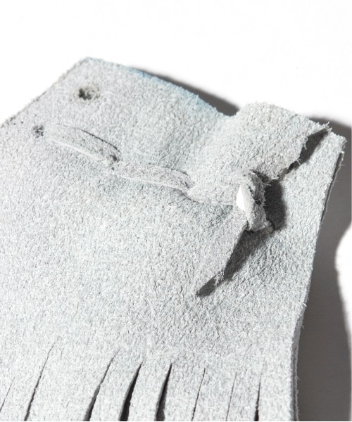 CHiLURA(チルラ)の「MILSHIKA (Embossed Cowhide) / ミルシカ (エンボストカウハイド)(シューズアクセサリー・メンズ・ブラック/ホワイト・S/M)」の4枚目の写真