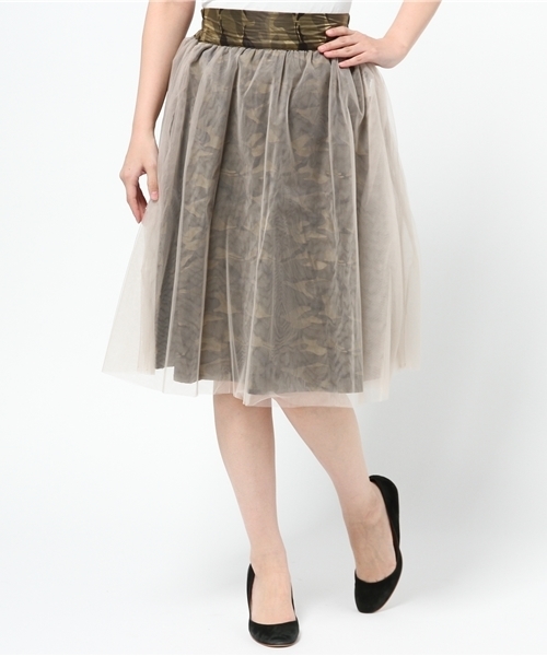 one after another NICE CLAUP（ワンアフターアナザーナイスクラップ）の「【non-no5月号掲載　ナイスクラップ】リバーシブル柄チュールスカート（スカート・レディース・オフホワイト/ネイビー/ベージュ・FREE）」の2枚目の写真