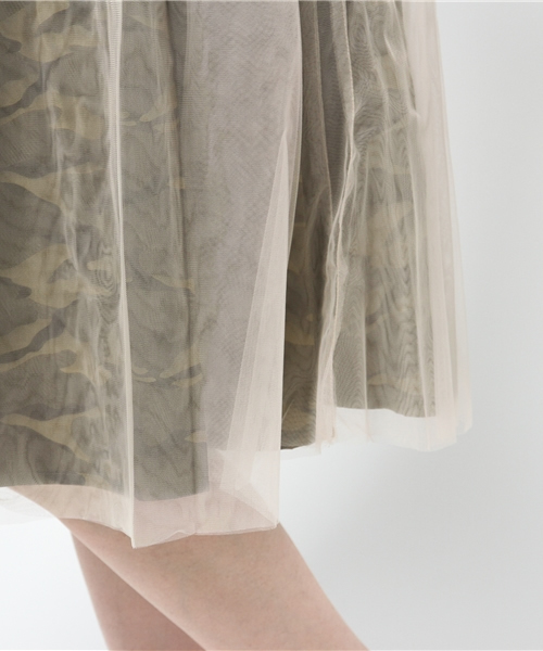 one after another NICE CLAUP（ワンアフターアナザーナイスクラップ）の「【non-no5月号掲載　ナイスクラップ】リバーシブル柄チュールスカート（スカート・レディース・オフホワイト/ネイビー/ベージュ・FREE）」の14枚目の写真