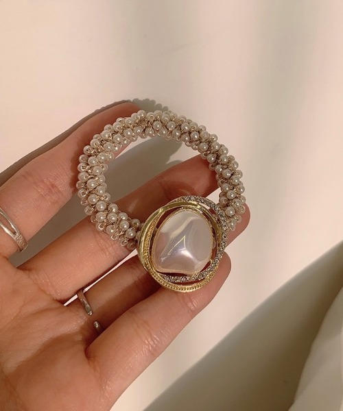 LAC-VERT（ラック・ヴェール）の「パールビジューヘアゴム（ヘアゴム・レディース・ゴールド・FREE）」の10枚目の写真