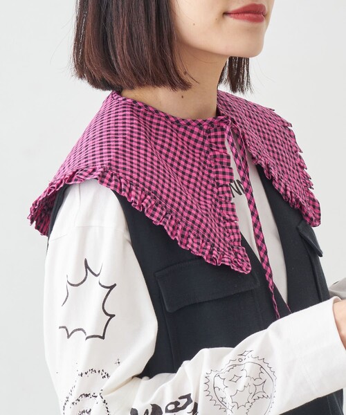 Firsthand（ファーストハンド）の「Firsthand/ファーストハンド Ganni / ガニー　Seersucker Coller / つけ襟（付け襟・レディース・ピンク・ONE SIZE）」の5枚目の写真