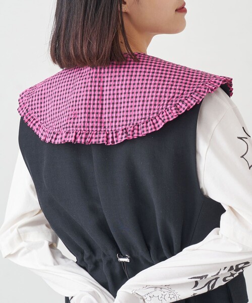 Firsthand（ファーストハンド）の「Firsthand/ファーストハンド Ganni / ガニー　Seersucker Coller / つけ襟（付け襟・レディース・ピンク・ONE SIZE）」の6枚目の写真