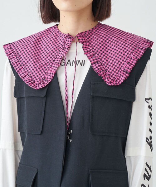 Firsthand（ファーストハンド）の「Firsthand/ファーストハンド Ganni / ガニー　Seersucker Coller / つけ襟（付け襟・レディース・ピンク・ONE SIZE）」の7枚目の写真