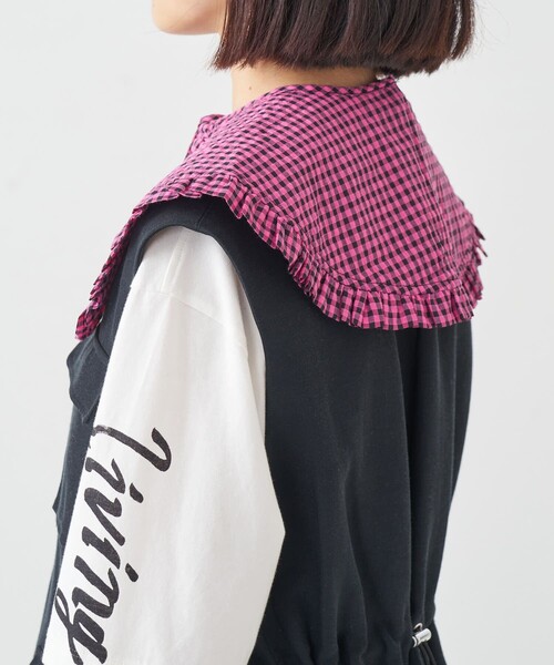 Firsthand（ファーストハンド）の「Firsthand/ファーストハンド Ganni / ガニー　Seersucker Coller / つけ襟（付け襟・レディース・ピンク・ONE SIZE）」の8枚目の写真