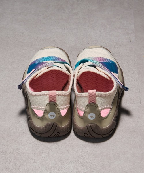 HI-TEC（ハイテック）の「【KIDS】【HI-TEC/ハイテック】HELMS（サンダル・キッズ・ブラック/アイボリー・22/20/19/21）」の4枚目の写真