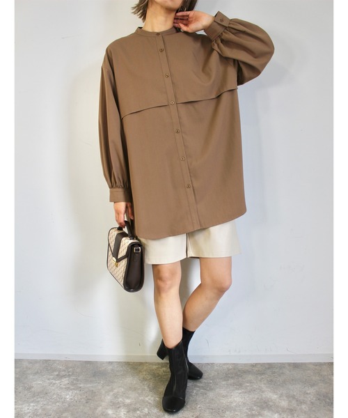 MLI'A(エムリア)の「BACKプリーツレイヤー/シャツ(シャツ/ブラウス・レディース・ブラック/オフホワイト/ブルー/モカ・M)」の16枚目の写真