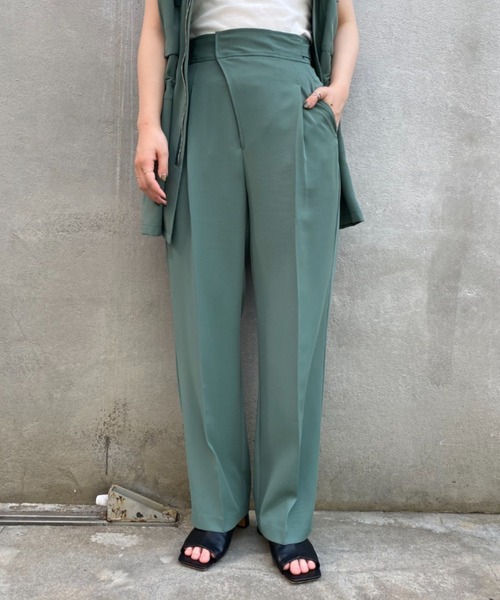 CIAOPANIC（チャオパニック）の「ベストとセットアップ可、サイドアジャストパンツ（スラックス・レディース・グリーン/アイボリー・FREE）」の2枚目の写真