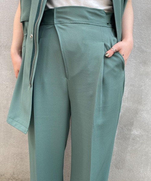 CIAOPANIC（チャオパニック）の「ベストとセットアップ可、サイドアジャストパンツ（スラックス・レディース・グリーン/アイボリー・FREE）」の8枚目の写真