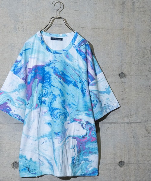 JOHN'S CLOSET(ジョンズクローゼット)の「【50】Sublimation Printing総柄ビッグTシャツ(Tシャツ/カットソー・メンズ・ホワイト系その他/パープル系その他/ブラック系その他/ブルー系その他/ネイビー系・FREE)」の4枚目の写真