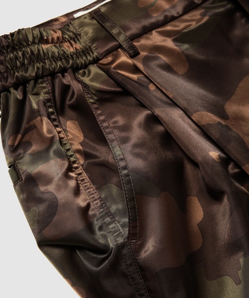 Feng Chen Wang（フェン・チェン・ワン）の「CAMOUFLAGE SHORTS（その他パンツ・メンズ・マルチ・M/S）」の3枚目の写真