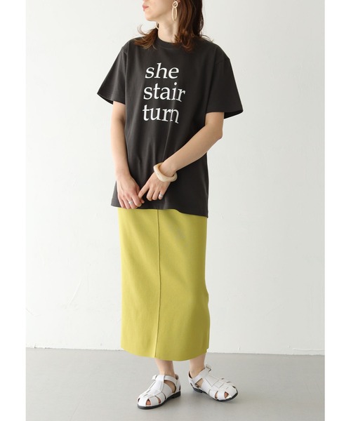 【shemoshelly】5.6オンスオリジナルスローガンロゴTシャツ