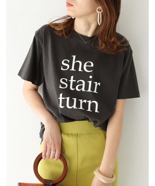 【shemoshelly】5.6オンスオリジナルスローガンロゴTシャツ