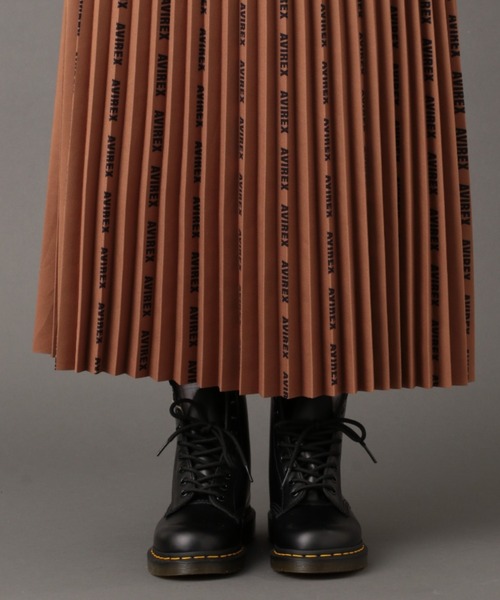 AVIREX（アヴィレックス）の「【直営店限定】PLEATED SKIRT LOGO/ プリーツスカート ロゴ（スカート・レディース・チャコールグレー/ブラウン・FREE）」の8枚目の写真
