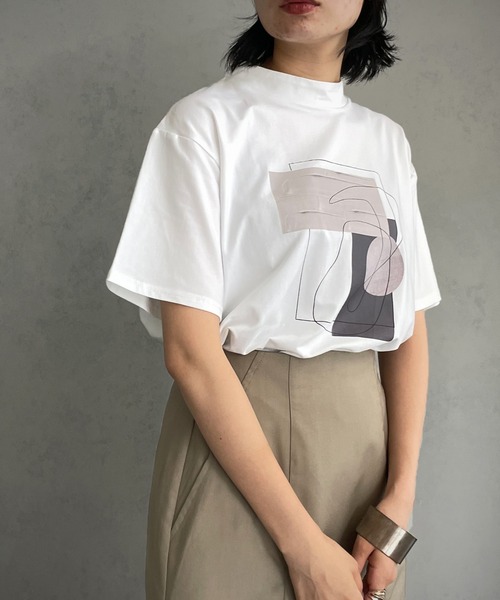 &g'aime(アンジェム)の「【&g’aime】アートプリントTシャツ(Tシャツ/カットソー・レディース・ホワイト/ブラック・FREE)」の5枚目の写真