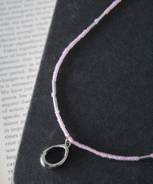 LEPSIM（レプシィム）の「カラービーズネックレス　282875（ネックレス・レディース・グレー系その他/ブラウン系その他/ピンク系その他・ONE SIZE）」の3枚目の写真