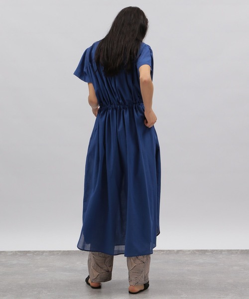 LAKOLE（ラコレ）の「シアーストライプドロストワンピース / 294896（ワンピース・レディース・ブラック/オフホワイト/ブルー・SMALL/MEDIUM）」の18枚目の写真